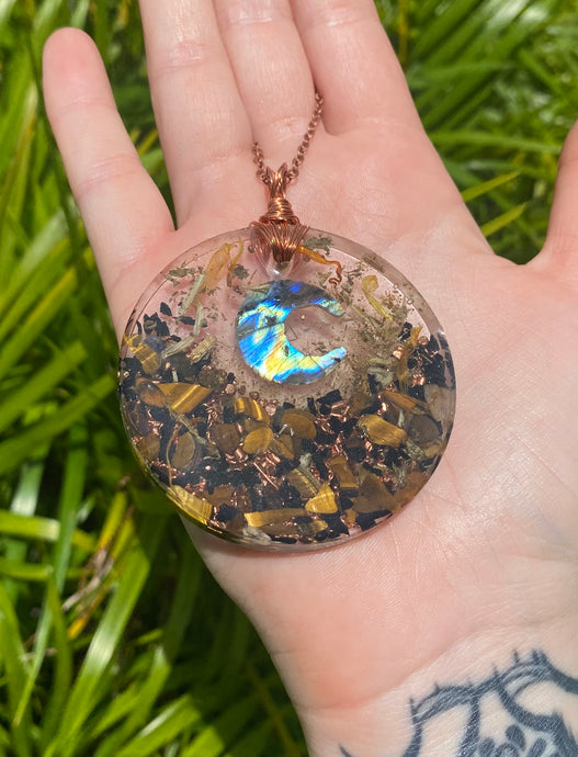 Labradorite Dreaming Herbs Pendant - Gifts of Isis